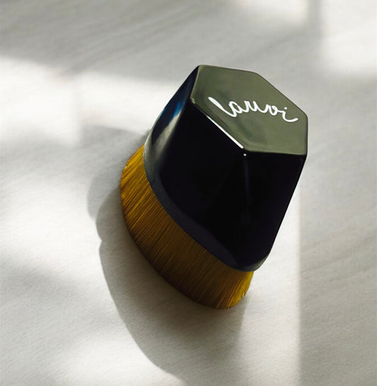 Signature Kabuki Brush