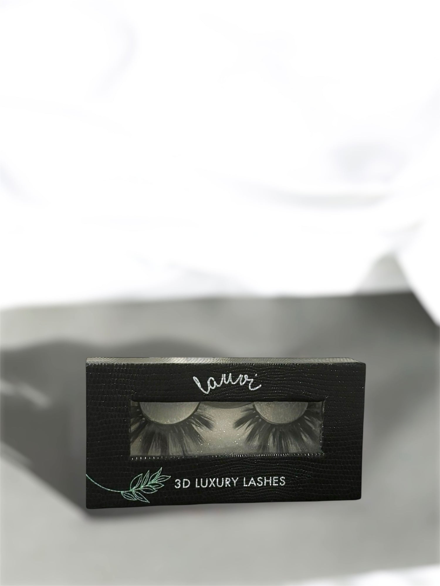 Lauvi Lash